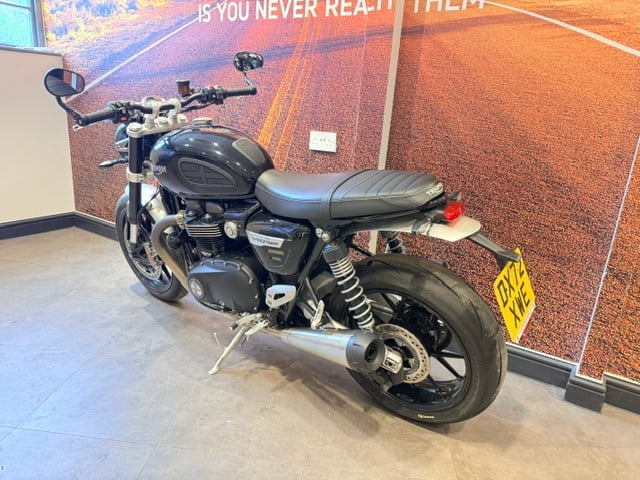 Used Triumph SPEED TWIN 1200 2022 for sale - 78782229: Photo 11