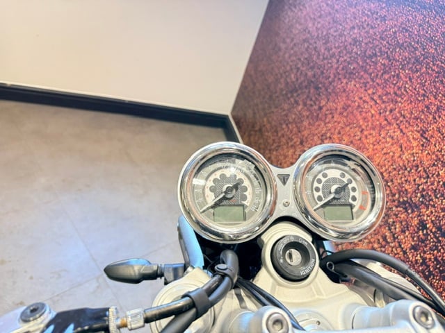 Used Triumph SPEED TWIN 1200 2022 for sale - 78782229: Photo 13