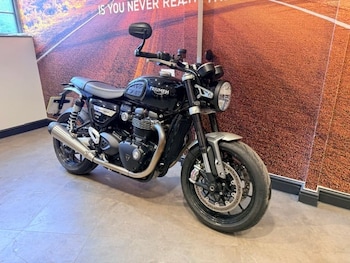 Used Triumph SPEED TWIN 1200 2022 for sale - bike-78782229: Photo