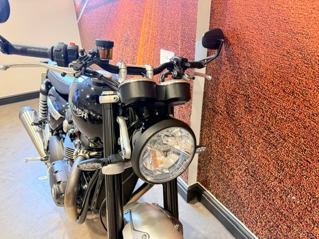 Used Triumph SPEED TWIN 1200 2022 for sale - 78782229: Photo 9