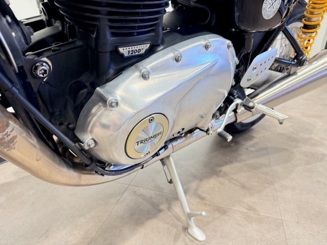 Triumph THRUXTON R