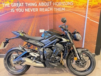 Used Triumph STREET TRIPLE 765 RS 2025 for sale - bike-77494661: Photo