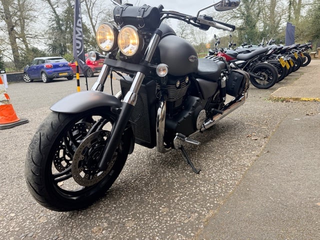 Triumph THUNDERBIRD STORM