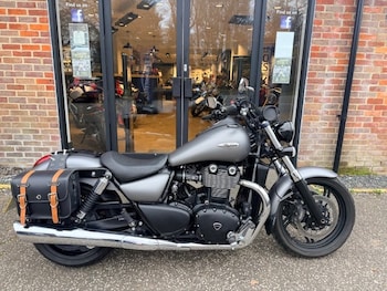 Used Triumph THUNDERBIRD STORM 2015 for sale - bike-77906377: Photo