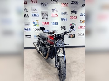 Used Triumph SPEED TWIN 1200 2021 for sale - bike-78098103: Photo