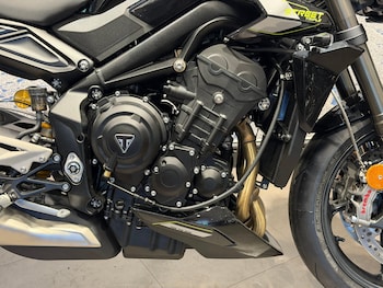 Used Triumph STREET TRIPLE 765 RS undefined for sale - bike-79211100: Photo