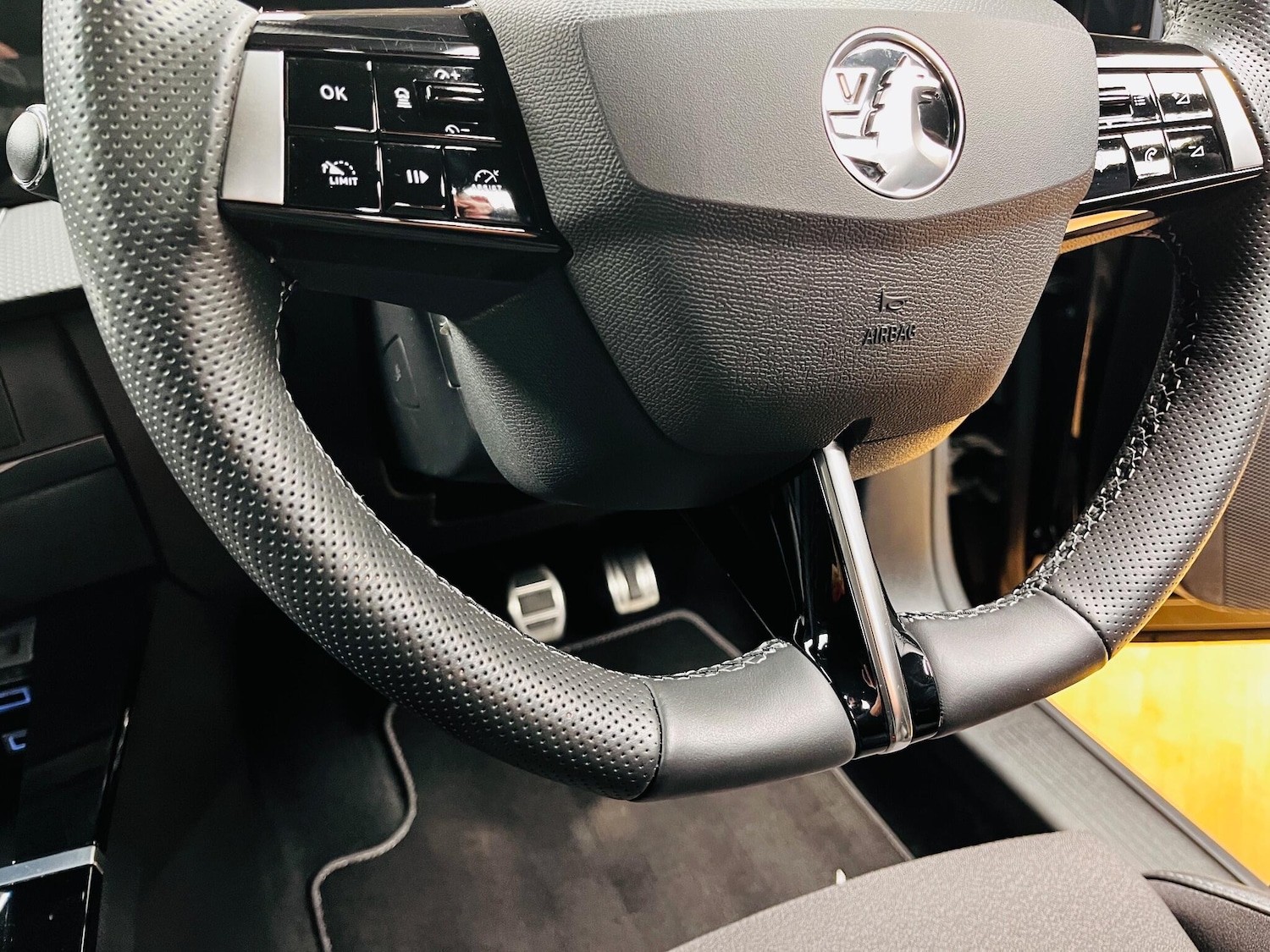 Used Vauxhall Astra for sale - 77549777: Photo 20