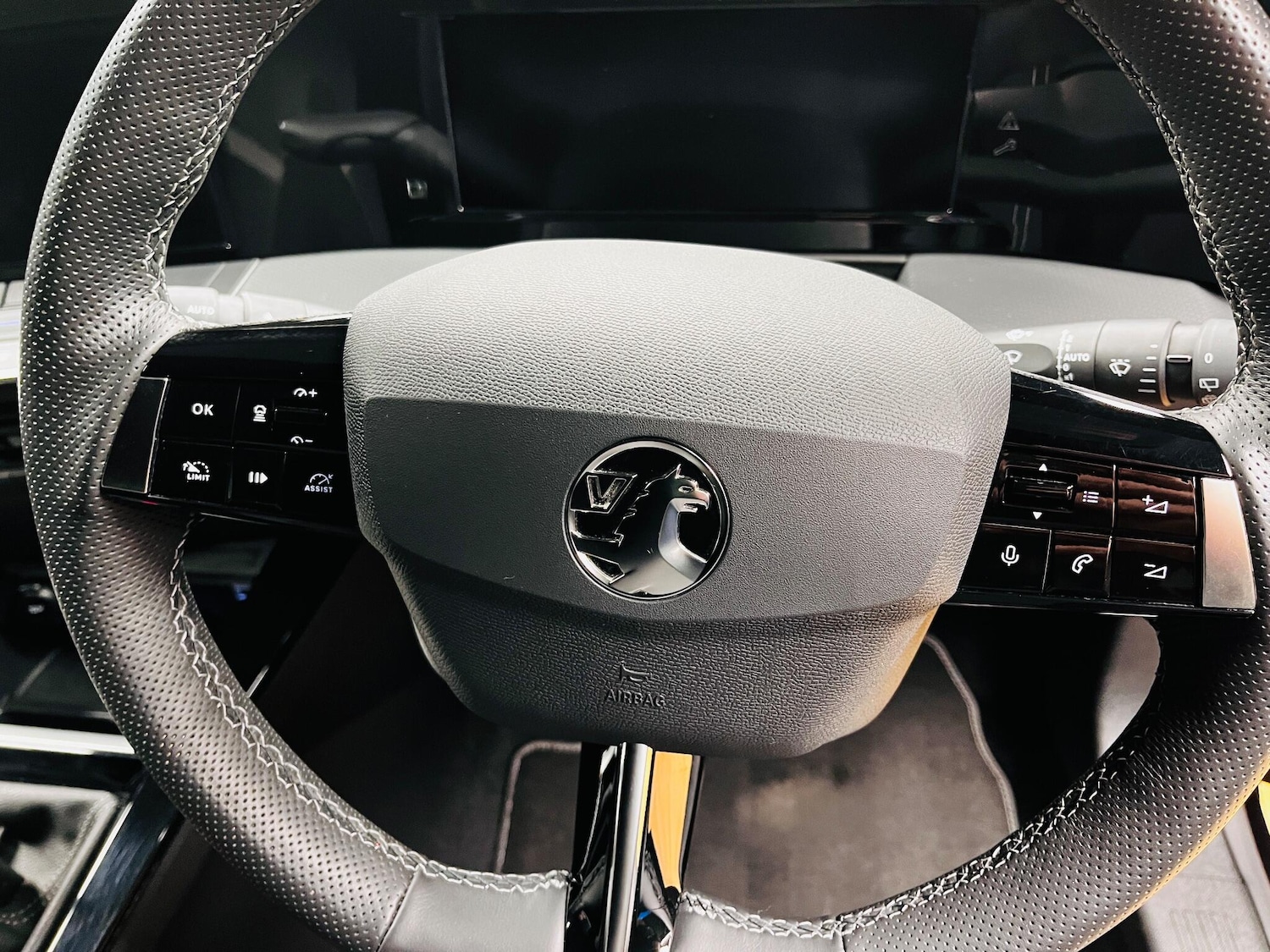 Used Vauxhall Astra for sale - 77549777: Photo 23