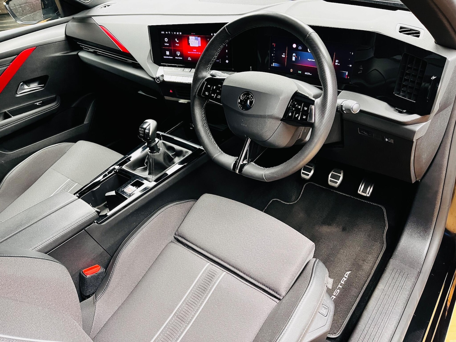 Used Vauxhall Astra for sale - 77549777: Photo 4