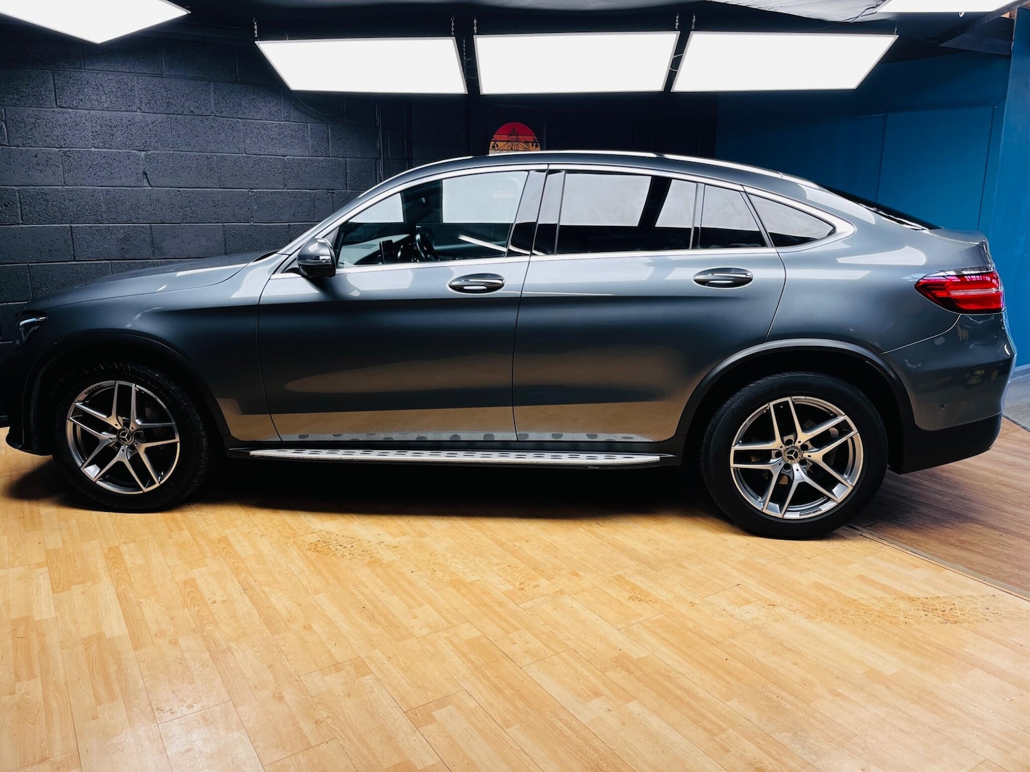 Used Mercedes-Benz GLC 2018 for sale - 77738431: Photo 2