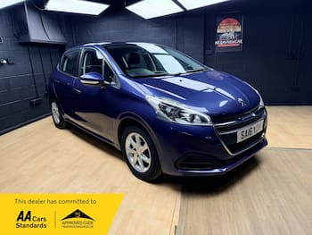 Used Peugeot 208 2016 for sale - 79825951: Photo