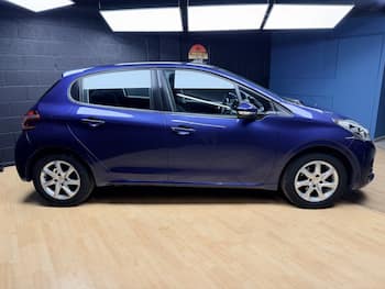 Used Peugeot 208 2016 for sale - 79825951: Photo