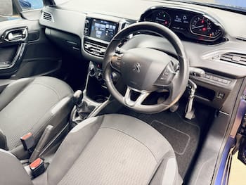 Used Peugeot 208 2016 for sale - 79825951: Photo