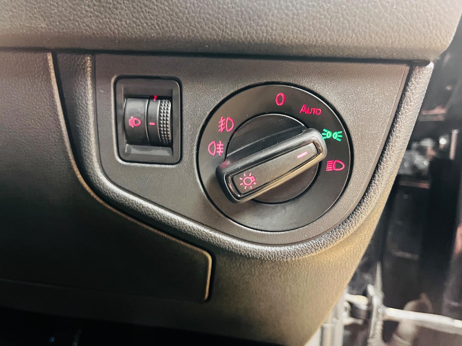 Used Volkswagen Polo for sale - 77550648: Photo 32