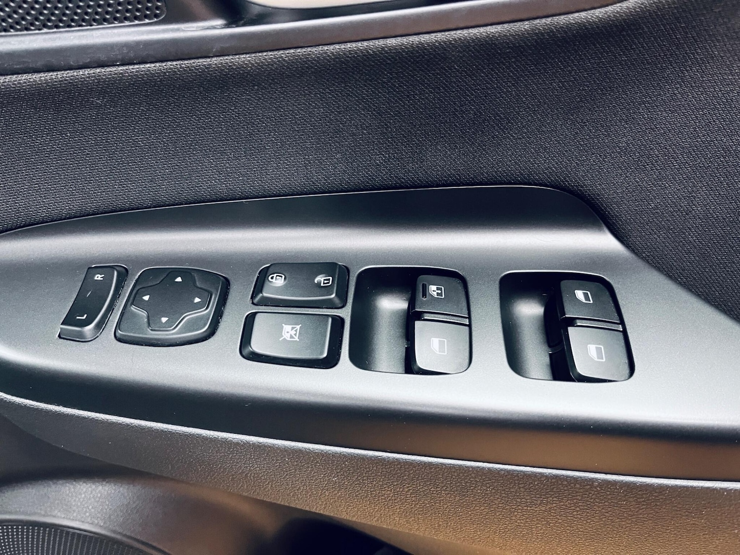 Used Hyundai KONA 2023 for sale - 77550279: Photo 32