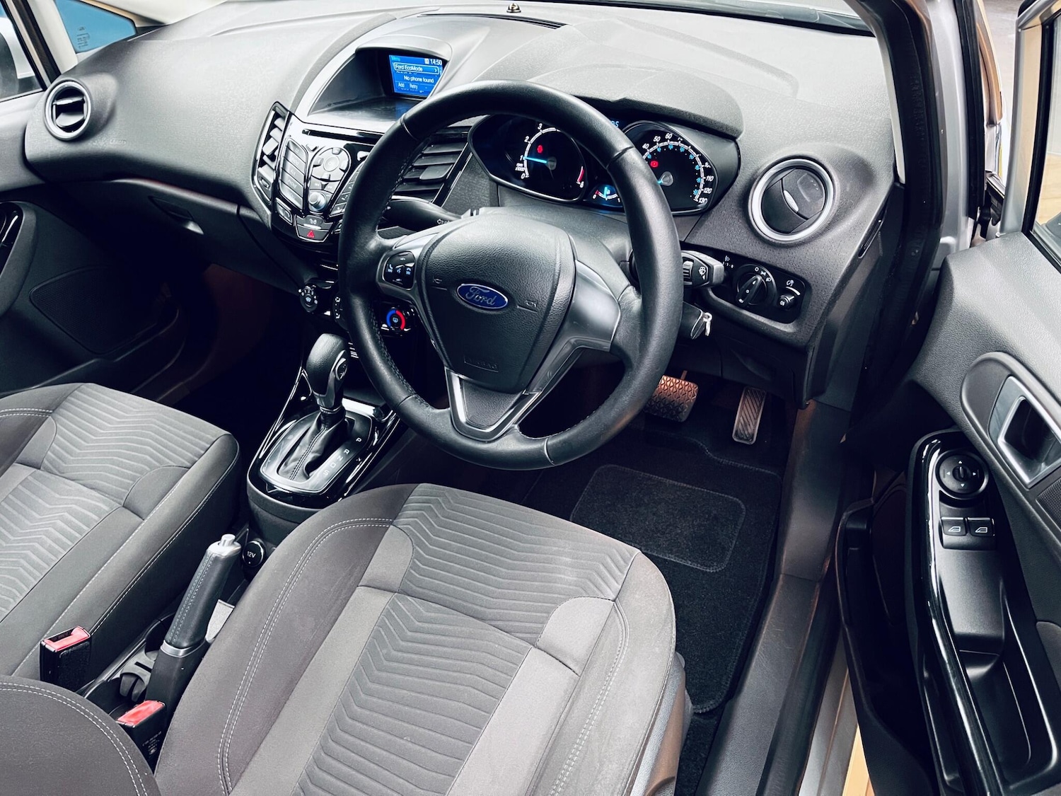 Used Ford Fiesta 2016 for sale - 77853283: Photo 28