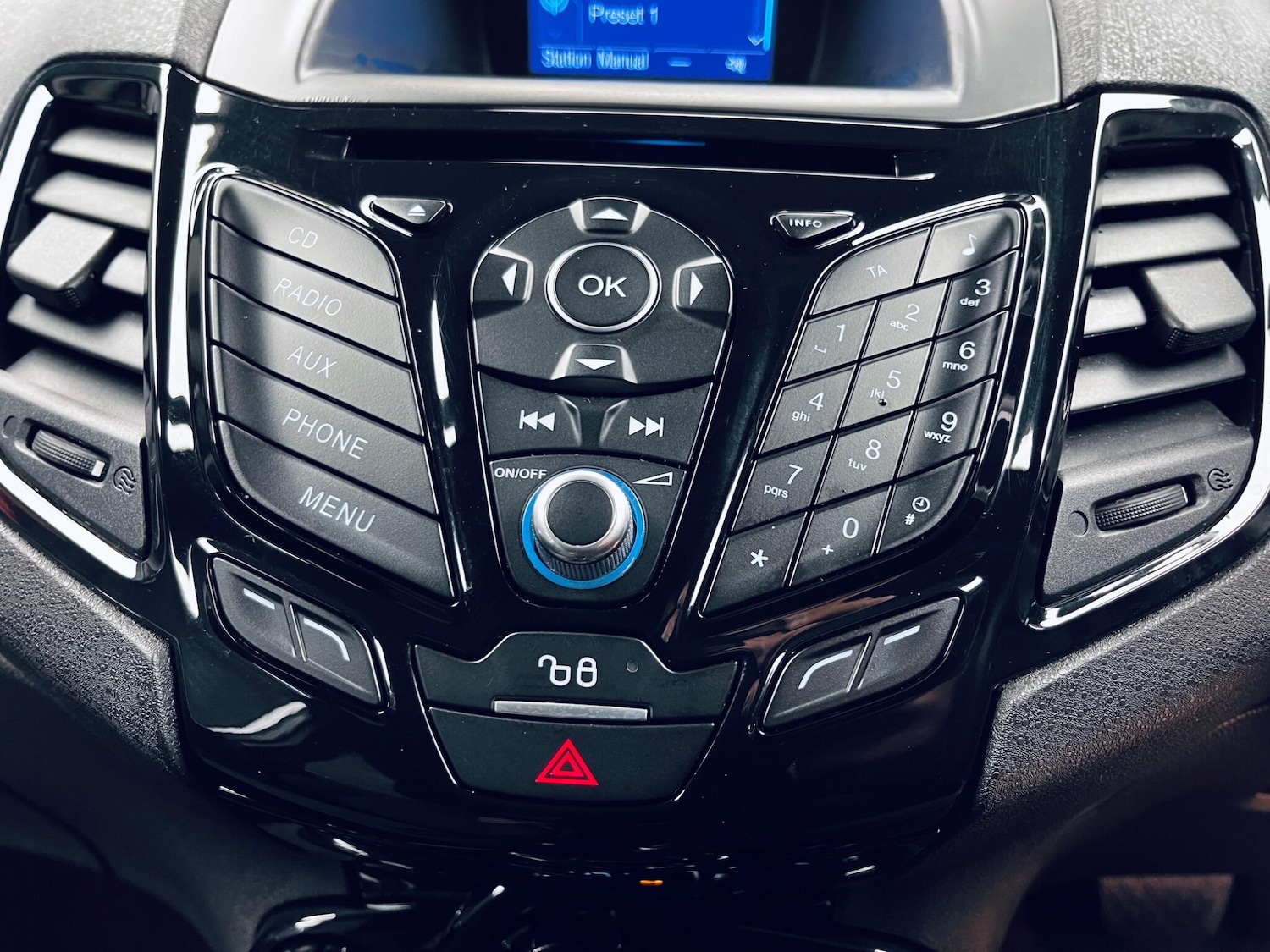 Used Ford Fiesta 2016 for sale - 77853283: Photo 43