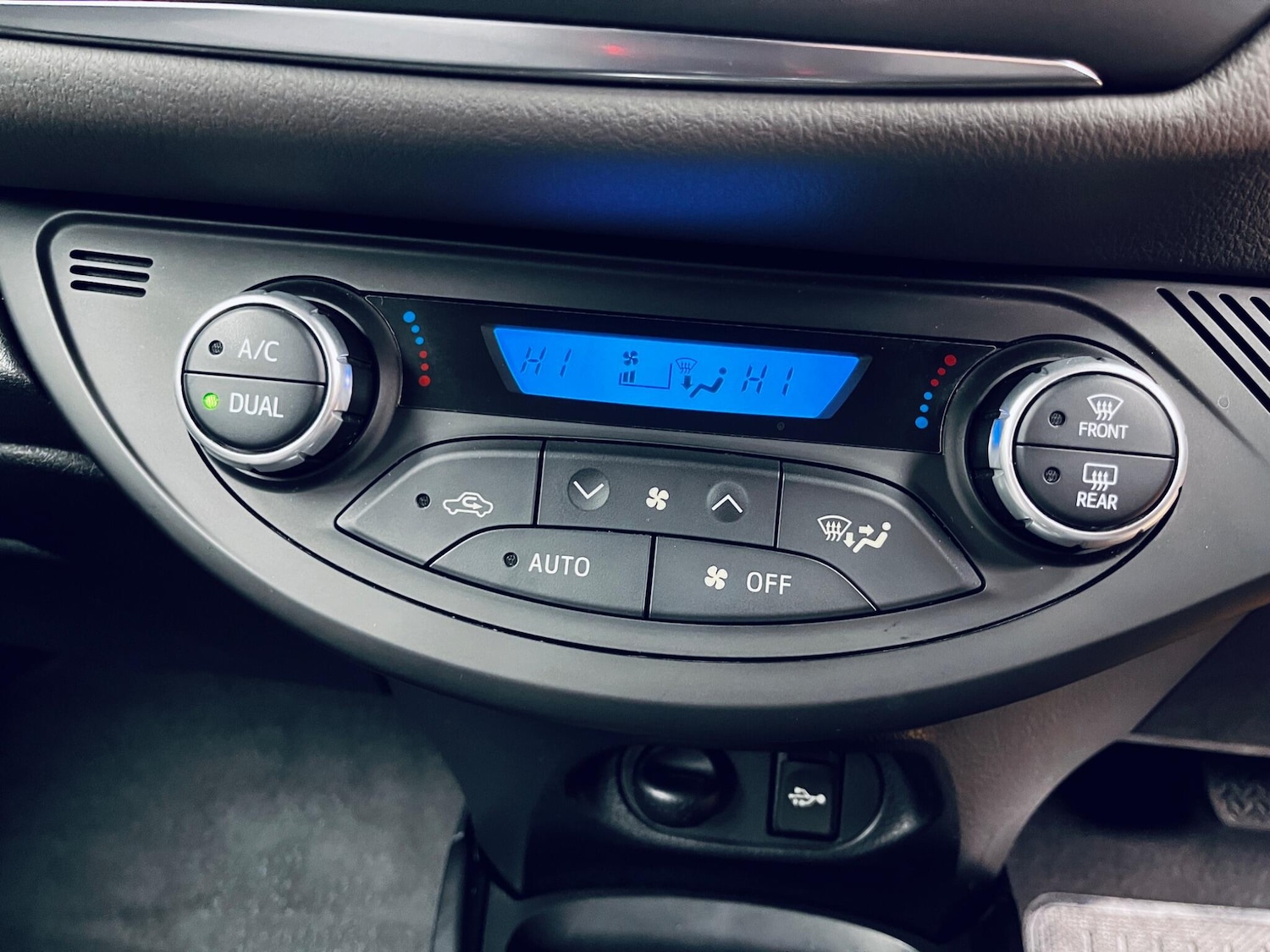 Used Toyota Yaris for sale - 78115802: Photo 33