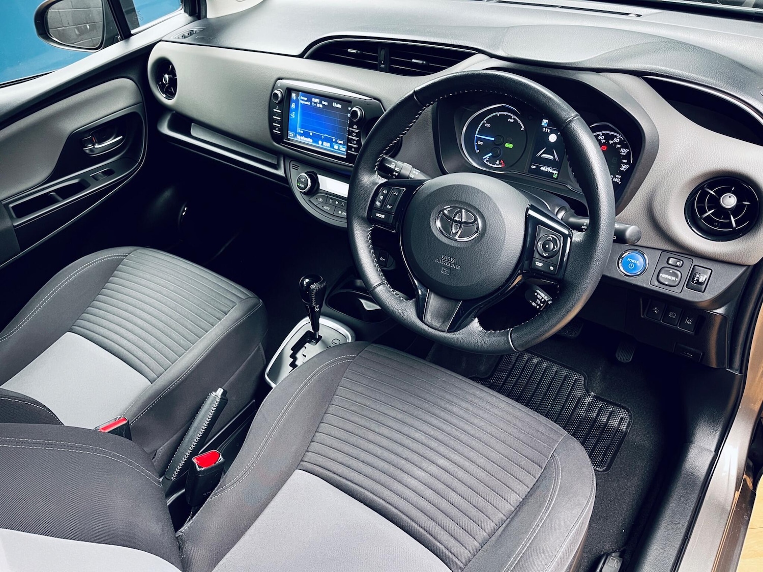 Used Toyota Yaris for sale - 78115802: Photo 4