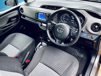 Used Toyota Yaris 2017 for sale - 78115802: Photo