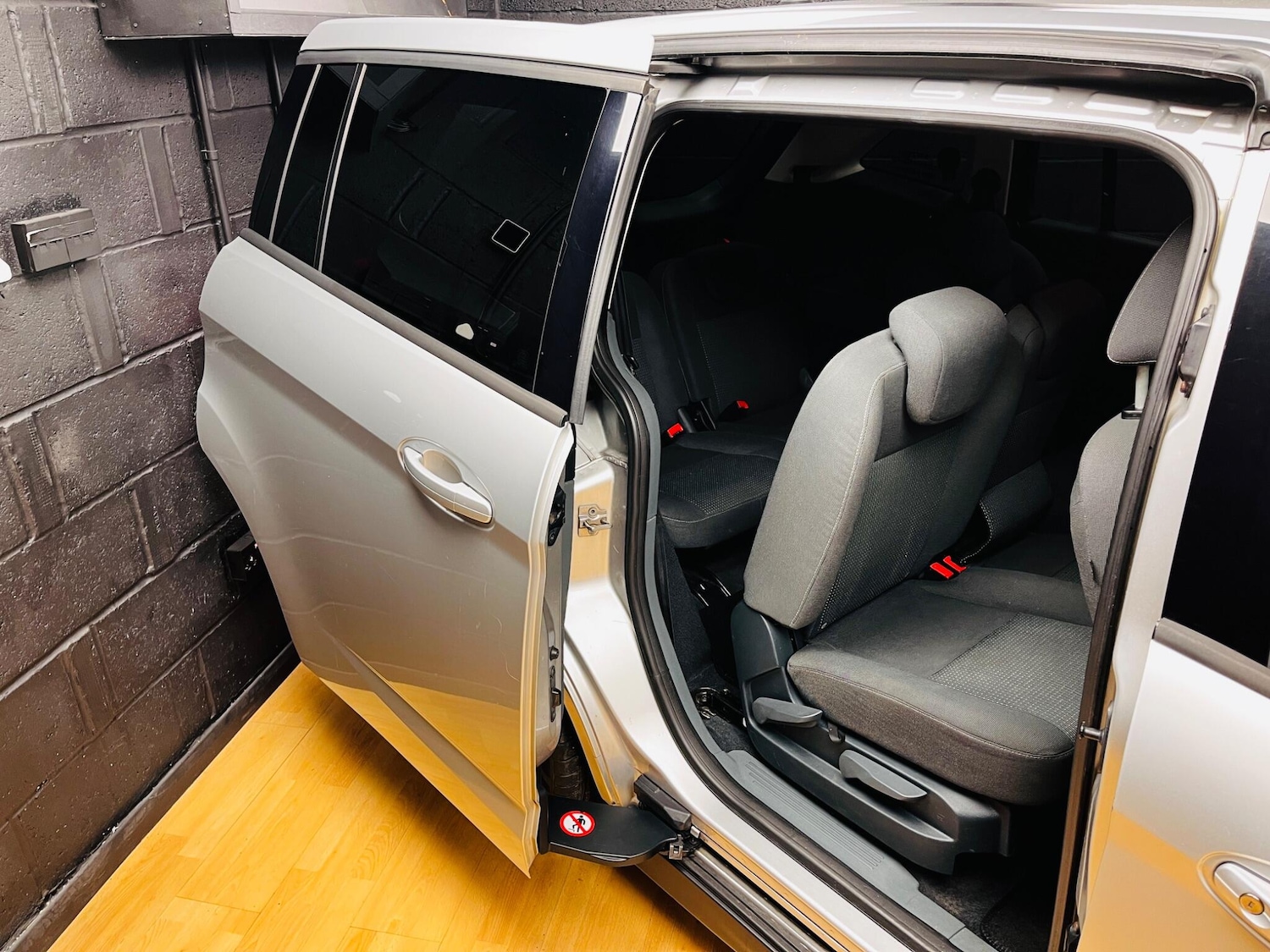 Used Ford Grand C-Max 2013 for sale - 77550328: Photo 12