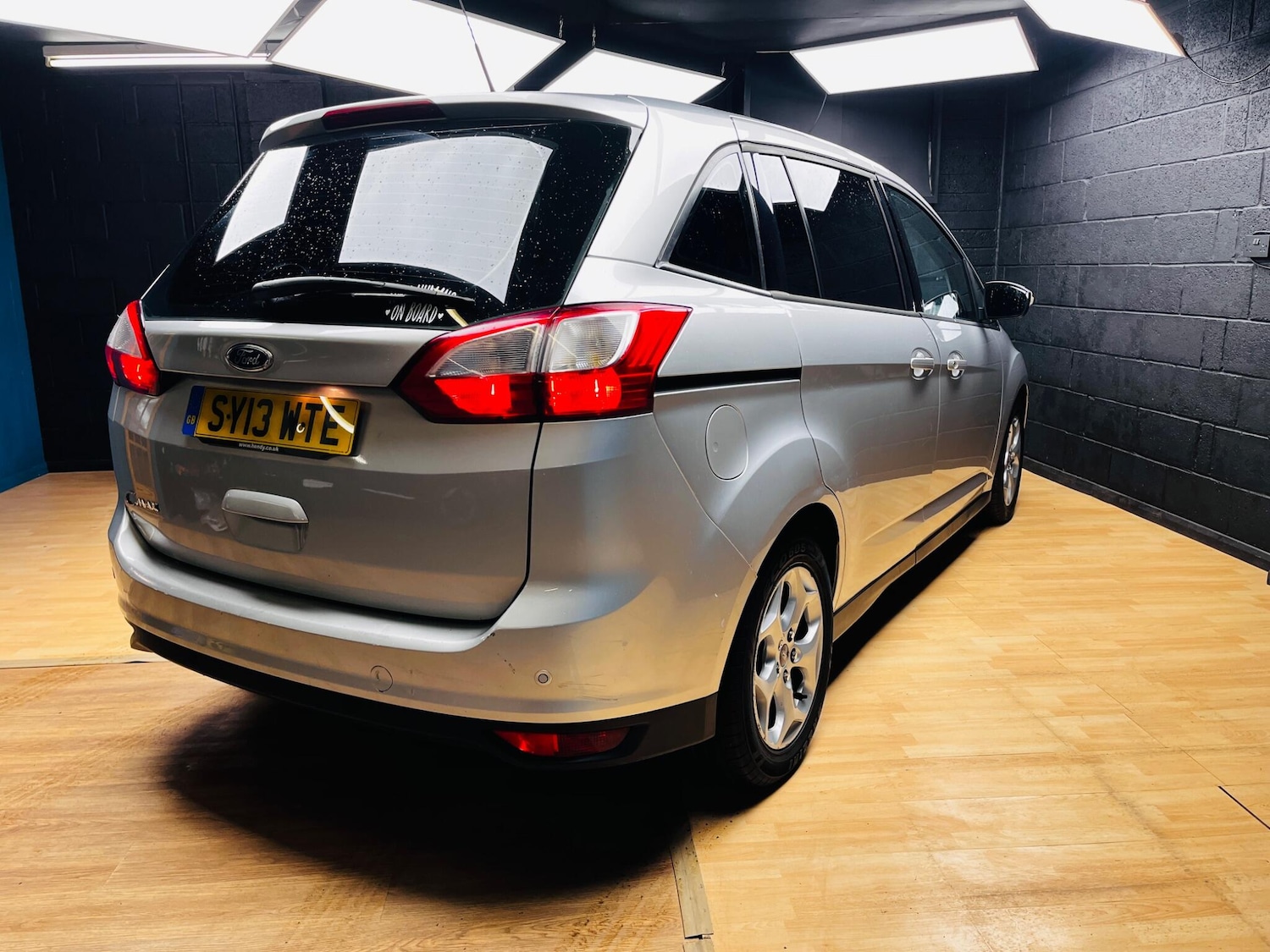 Used Ford Grand C-Max 2013 for sale - 77550328: Photo 15