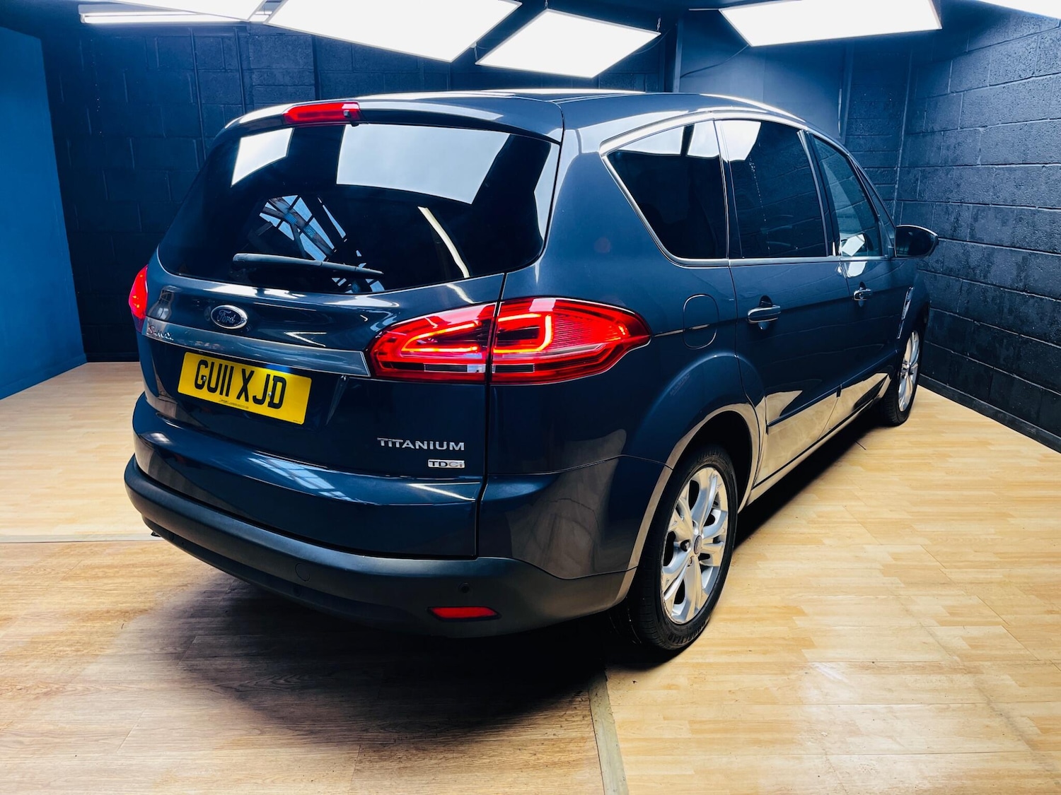 Used Ford S-Max 2011 for sale - 77550349: Photo 14