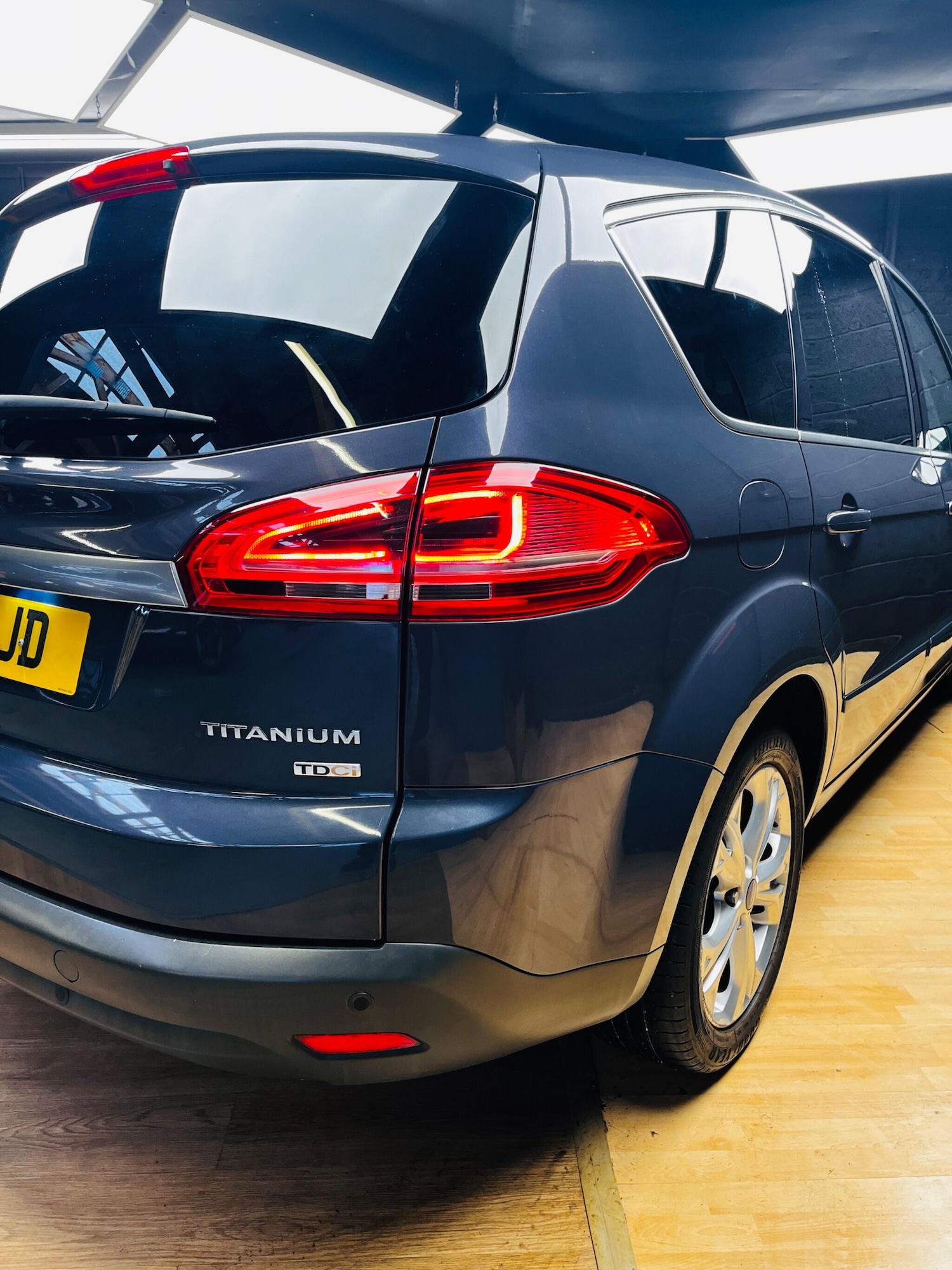 Used Ford S-Max 2011 for sale - 77550349: Photo 17