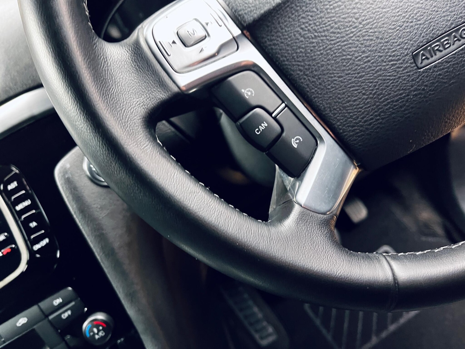 Used Ford S-Max 2011 for sale - 77550349: Photo 29