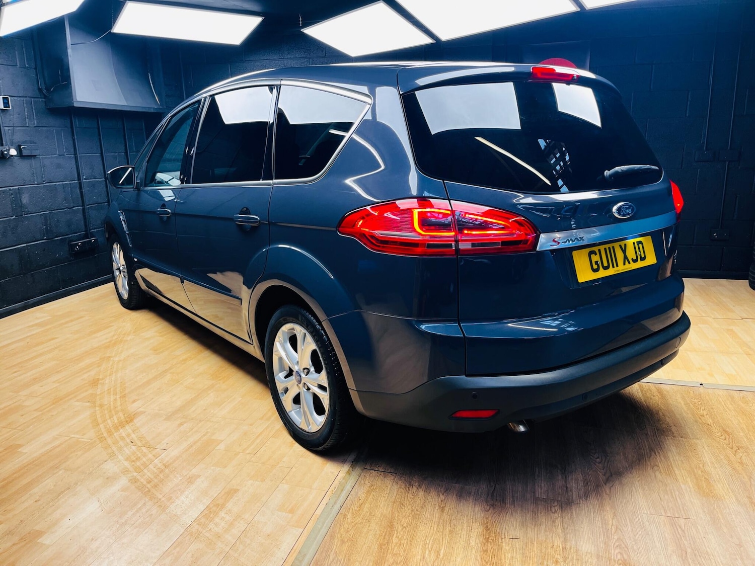 Used Ford S-Max 2011 for sale - 77550349: Photo 3