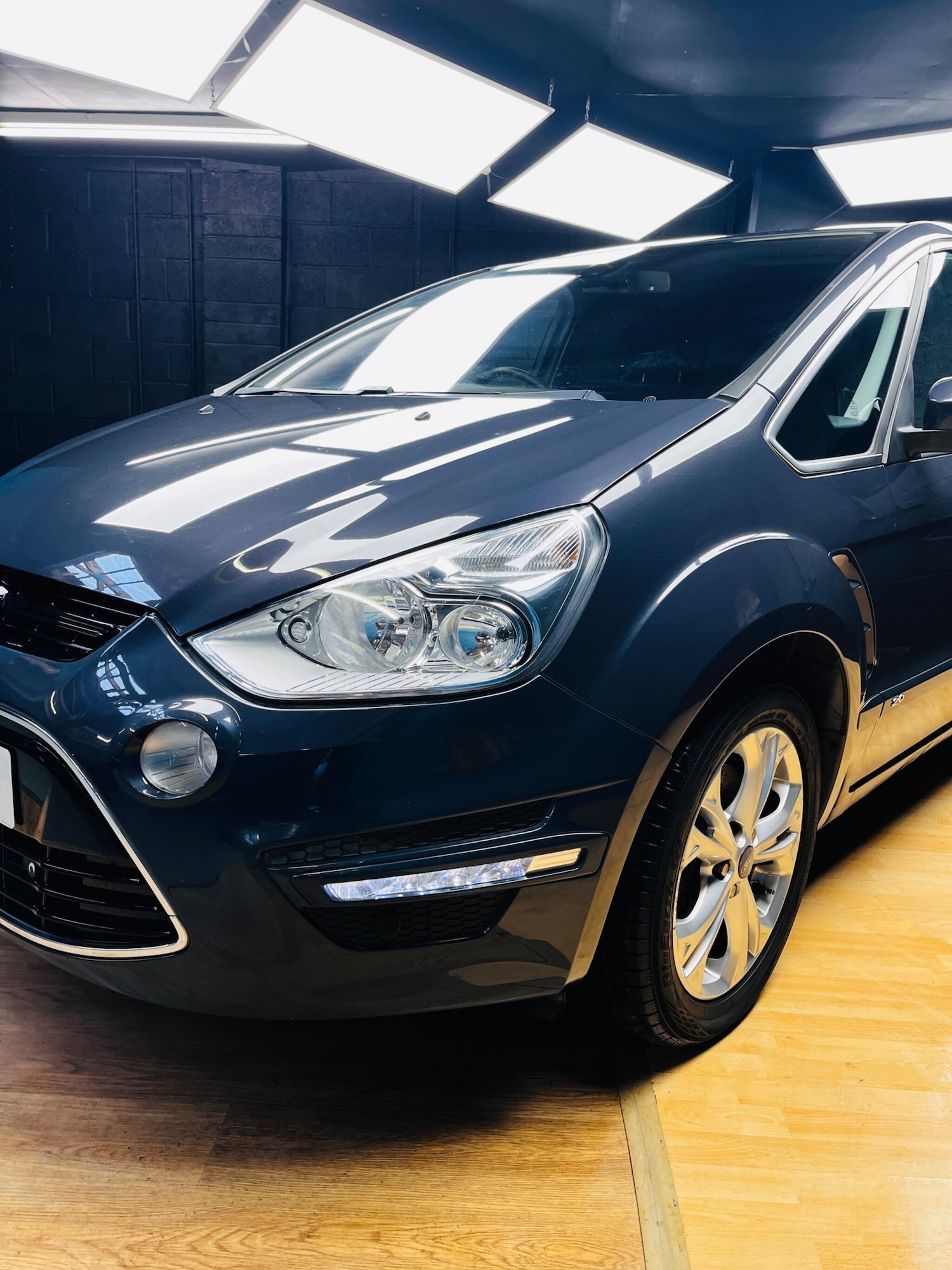 Used Ford S-Max 2011 for sale - 77550349: Photo 9