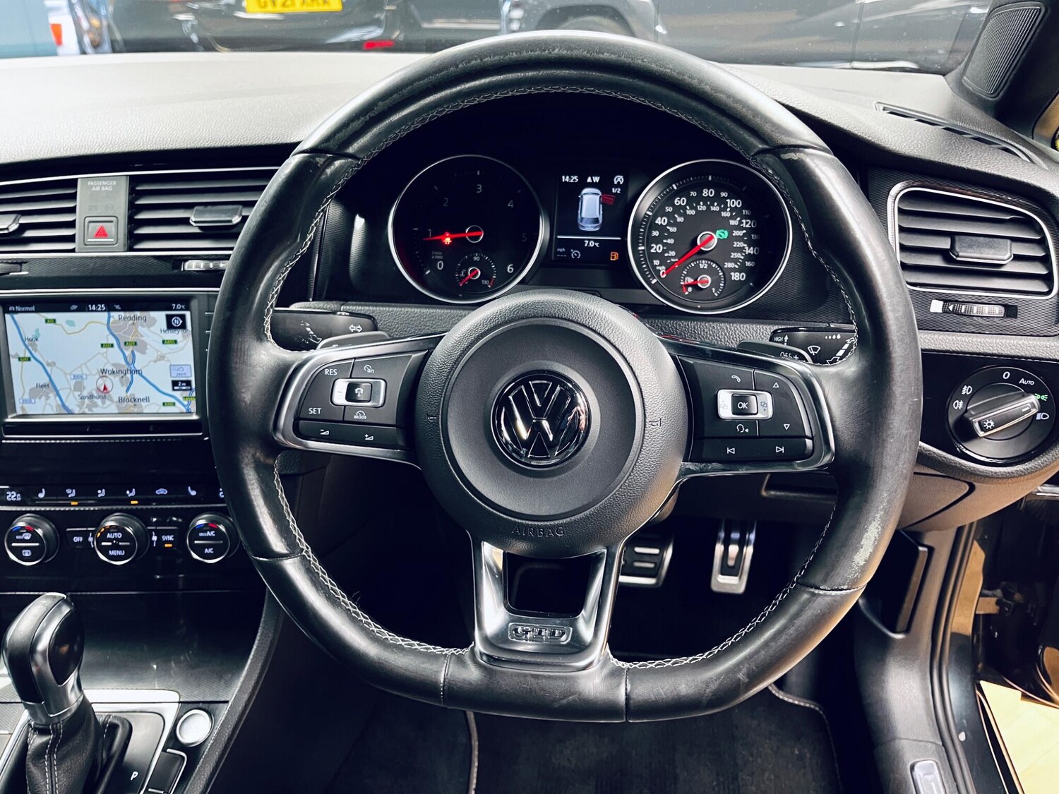 Used Volkswagen Golf 2016 for sale - 77723818: Photo 21