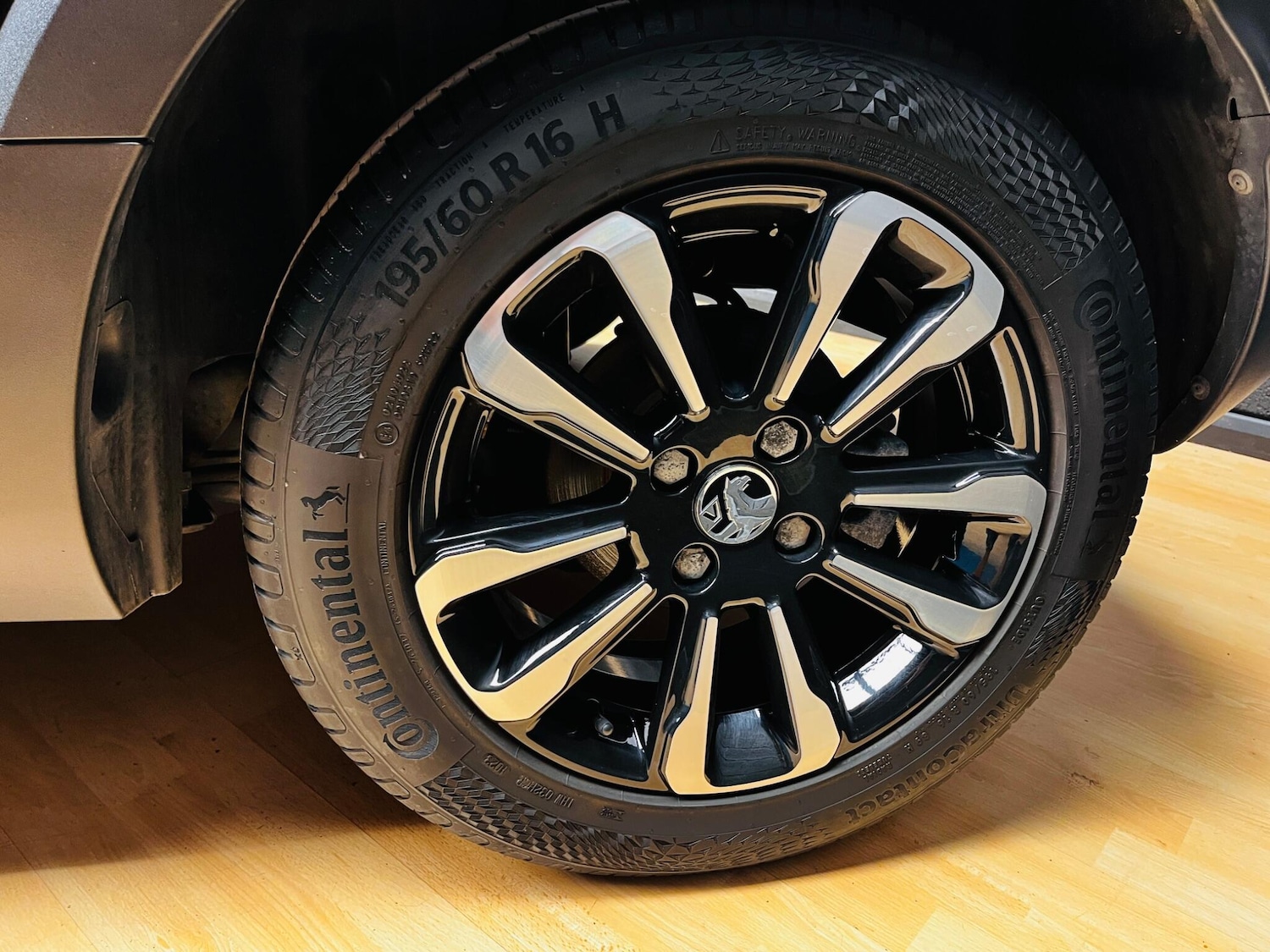 Used Vauxhall Crossland 2022 for sale - 77549657: Photo 24