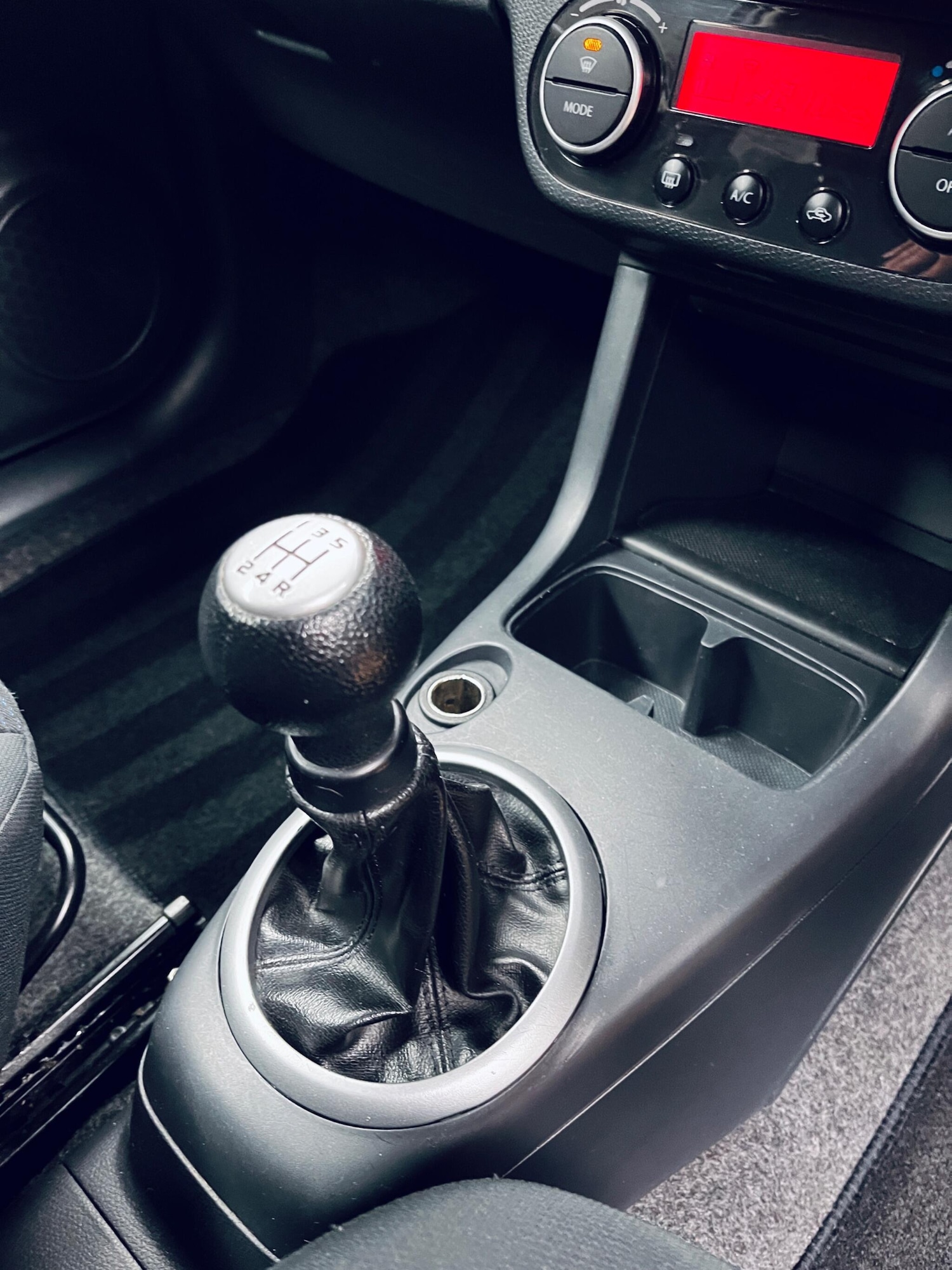 Used Suzuki Swift 2011 for sale - 78047875: Photo 37