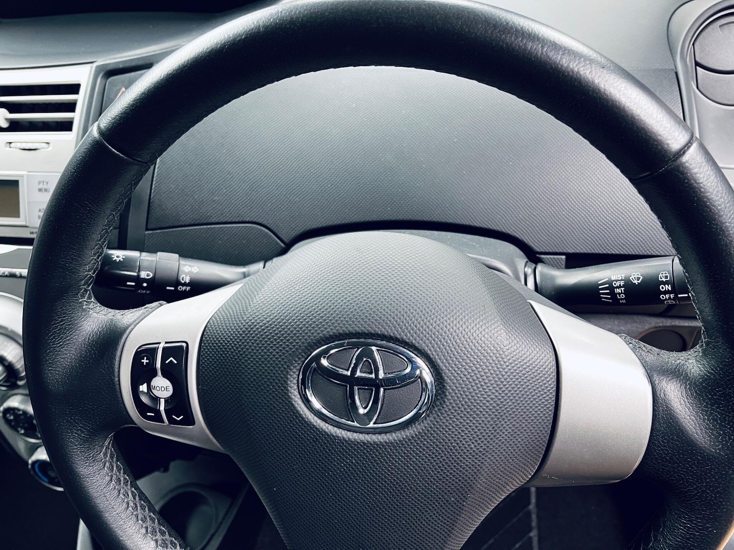 Used Toyota Yaris 2008 for sale - 77549439: Photo 25