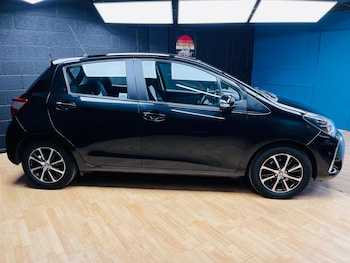 Used Toyota Yaris 2019 for sale - 78596610: Photo