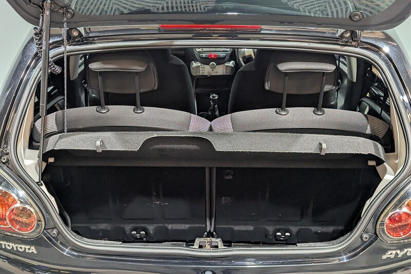 Used Toyota AYGO 2013 for sale - 76740864: Photo 24