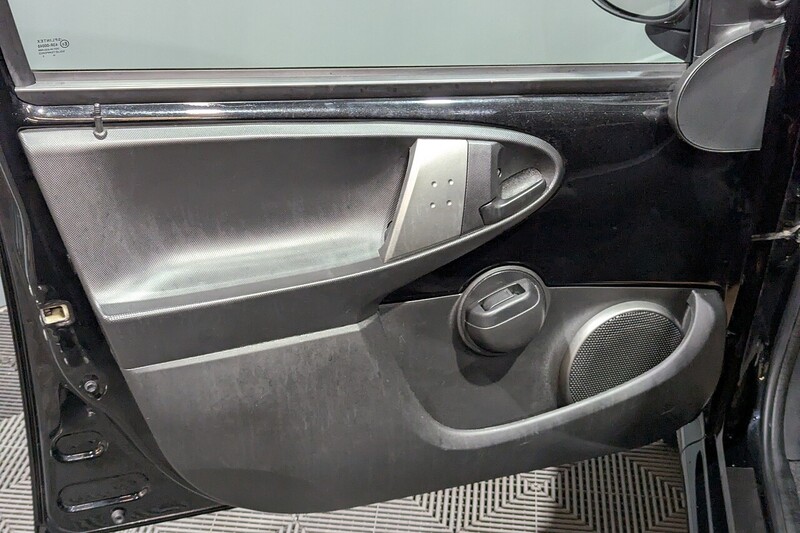 Used Toyota AYGO 2013 for sale - 76740864: Photo 27