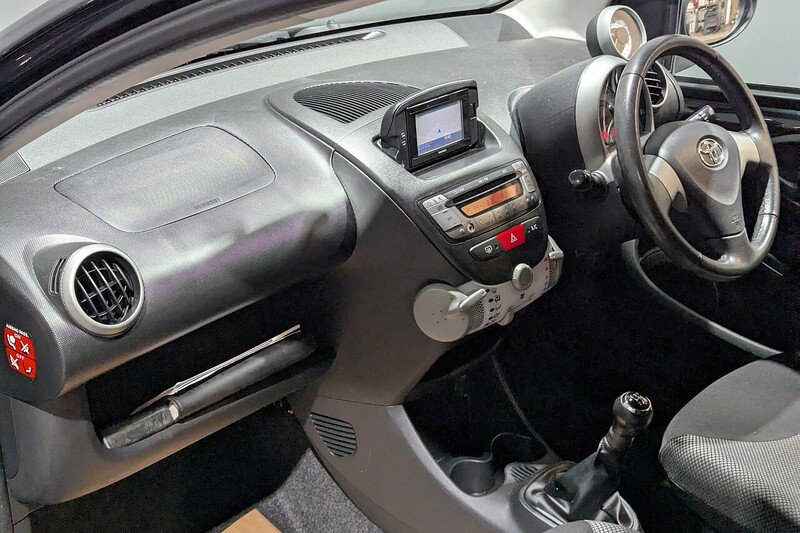 Used Toyota AYGO 2013 for sale - 76740864: Photo 28