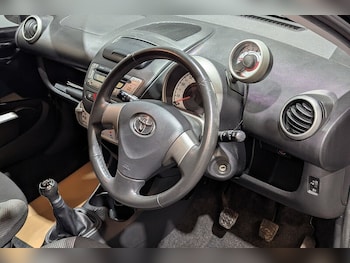 Used Toyota AYGO 2013 for sale - 76740864: Photo