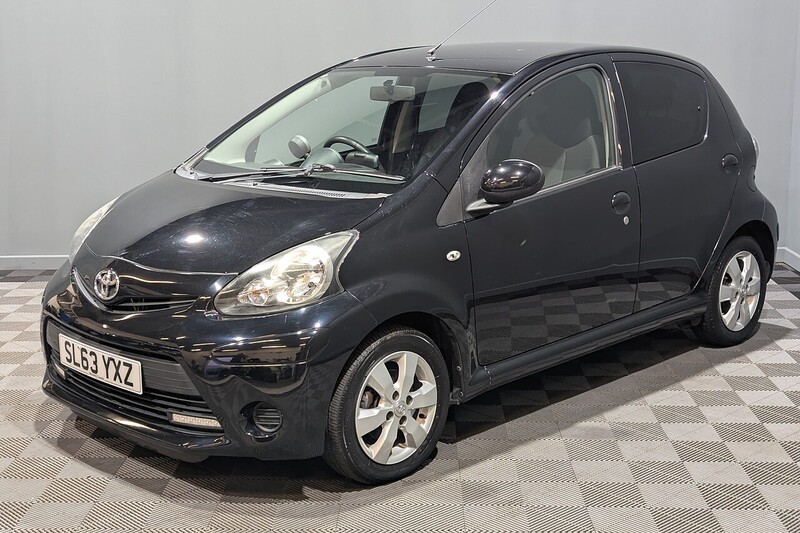 Used Toyota AYGO 2013 for sale - 76740864: Photo 4