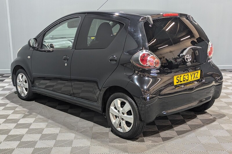 Used Toyota AYGO 2013 for sale - 76740864: Photo 9