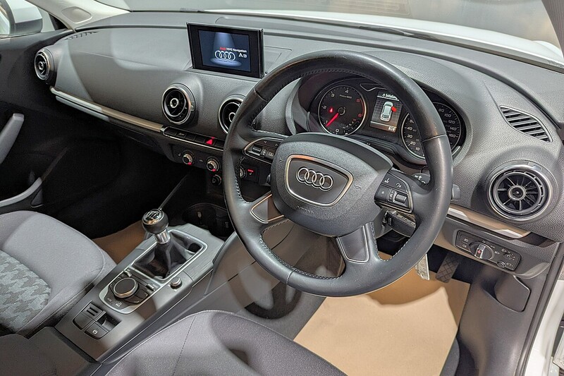 Used Audi A3 2015 for sale - 76932163: Photo 2