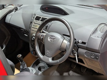 Used Toyota Yaris 2009 for sale - 76651016: Photo