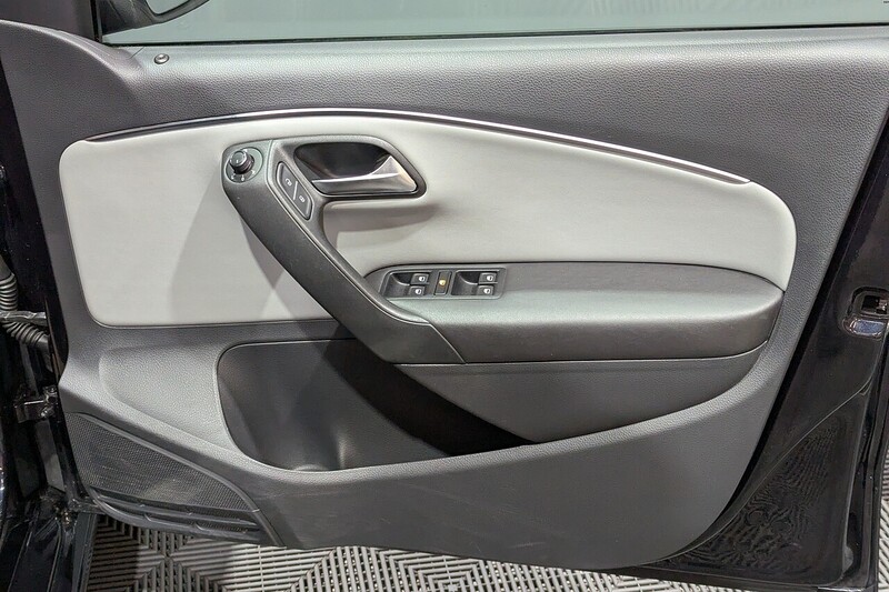 Used Volkswagen Polo 2014 for sale - 77250830: Photo 22