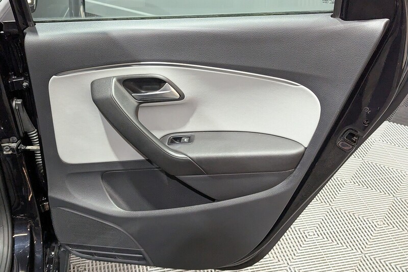 Used Volkswagen Polo 2014 for sale - 77250830: Photo 26