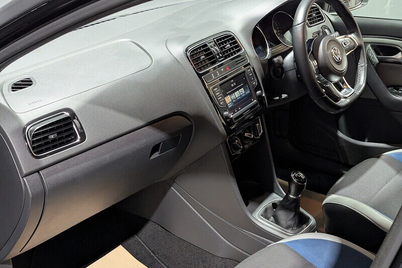 Used Volkswagen Polo 2014 for sale - 77250830: Photo 34