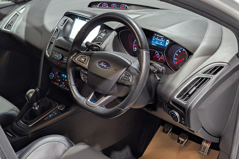 Used Ford Focus 2017 for sale - 77337674: Photo 2