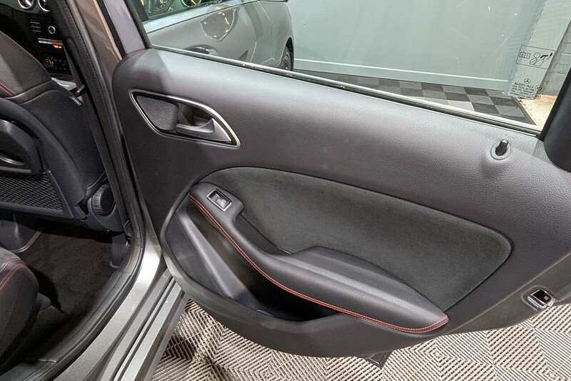 Used Mercedes-Benz B Class 2017 for sale - 76626825: Photo 34