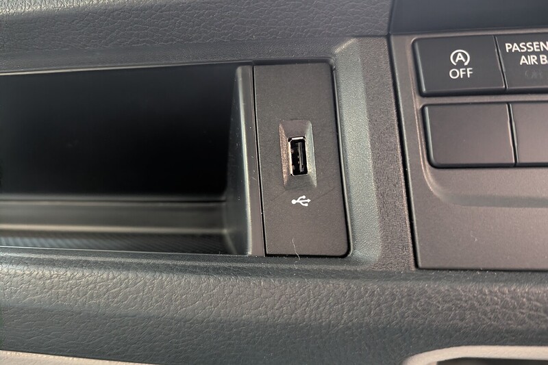 Used Volkswagen Transporter 2018 for sale - 76768849: Photo 18